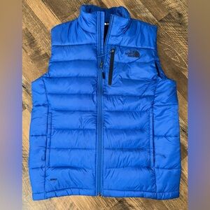 Mens The North Face Aconcagua 550 Vest in Blue